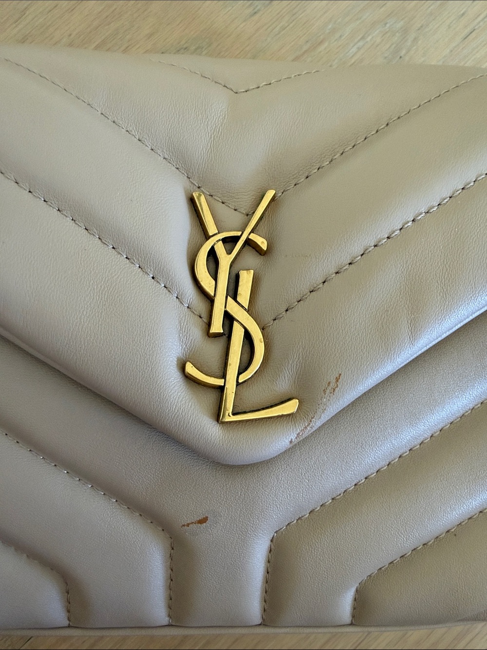 Lou small YSL bag in Quilted Leather- NOT original Look a Like! Flaw - Picture 2 of 9